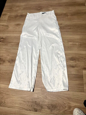 LORAGAL White Wide Leg Pants Like New